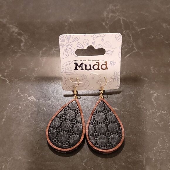 BRAND NEW MUDD BOHEMIAN WOOD TEARDROP DANGLE EARRINGS 2.25" STATEMENT  E… - Picture 6 of 9